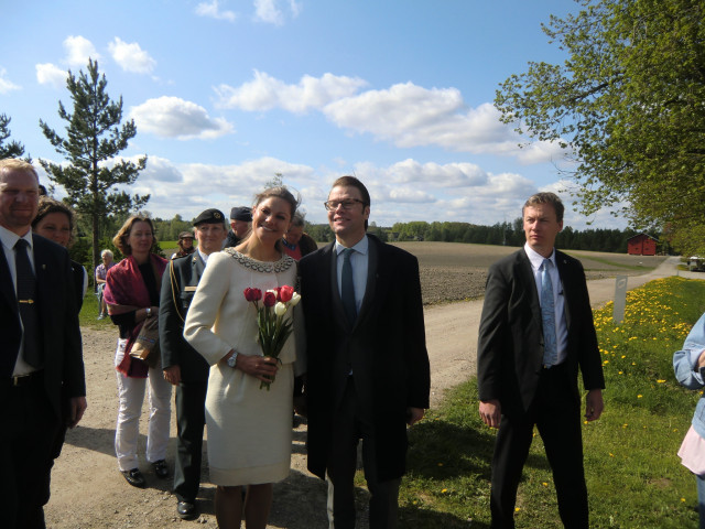 Viktoria och Daniel lyste ikapp med solen