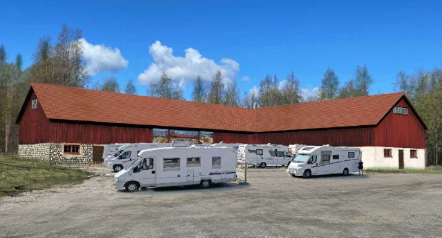 Billigaste camping- och ställplatser 2023 för både husvagnar och husbilar med full service i Axmar.